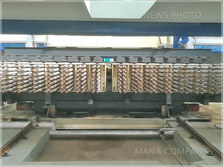 M03-24型墙板产线-移动上压成型02.jpg
